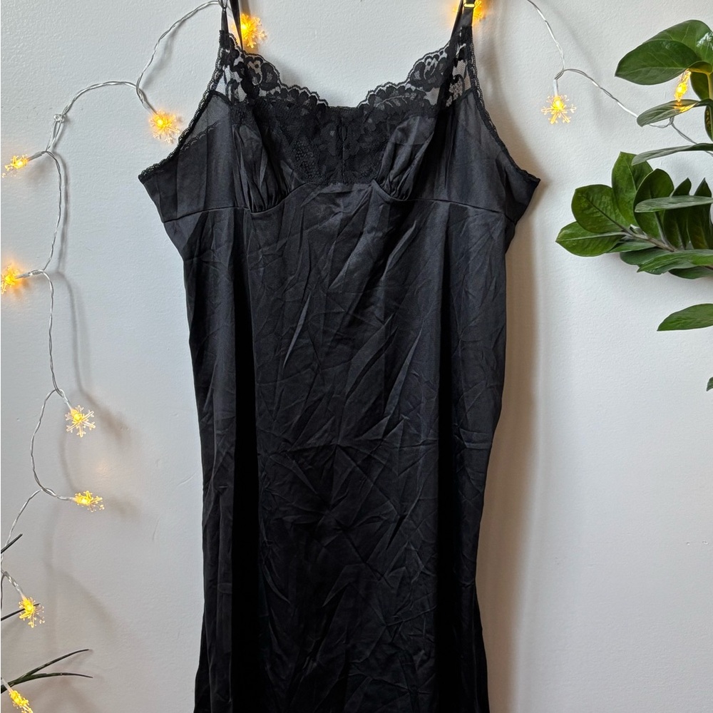 Vassarette Black Lace Chemise